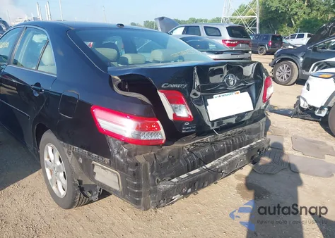 2011 Toyota Camry Le z USA, uszkodzony, nr VIN 4T4BF3EK9BR149474